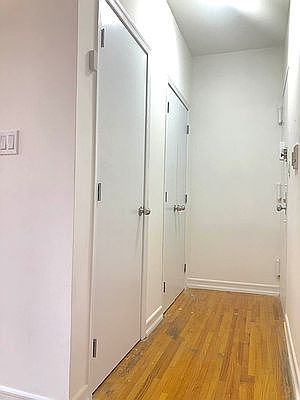 4th image of 306 W 51st St APT 4G