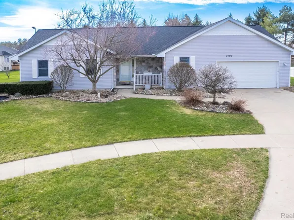 4197 Mountain Ash Ct, Swartz Creek, MI 48473