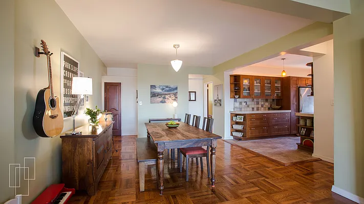 Sold by Garfield Realty  | media 4