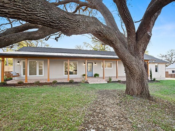 4th image of 404 Bittern Cir