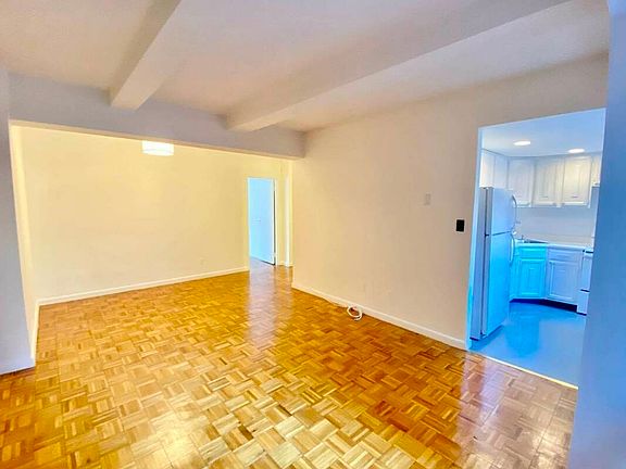 4th image of 232 E 12th St APT 4A