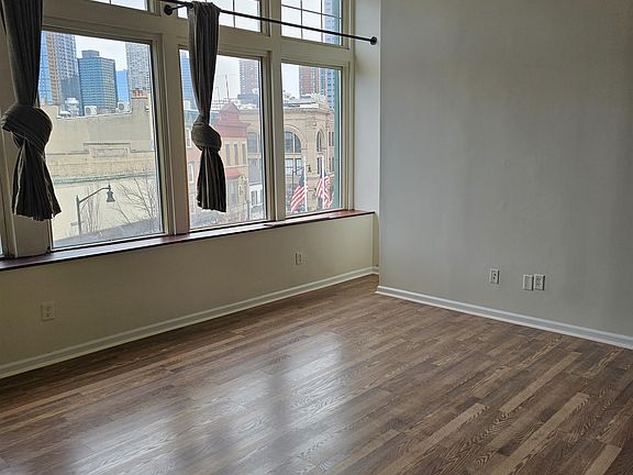 4th image of 173 Newark Ave APT 4