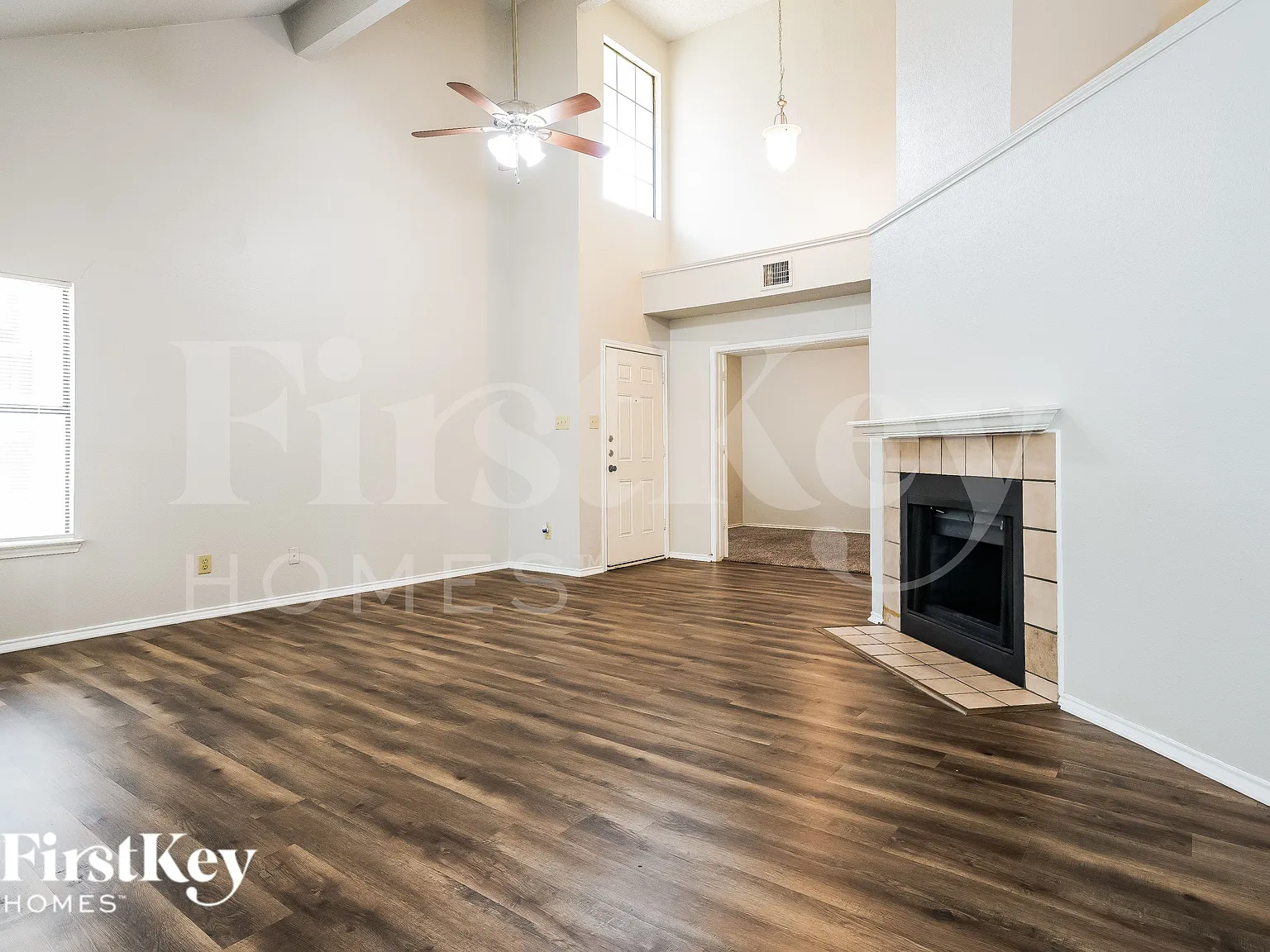 3 bed, 2.0 bath, 1466 sqft, $2,265 — Photo 4