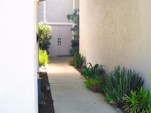 4th image of 8457 Jonquil Way