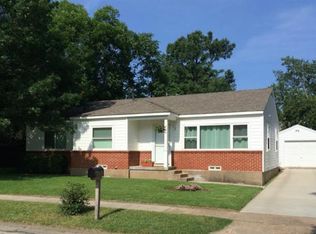 909 Iowa St, Irving, TX 75060