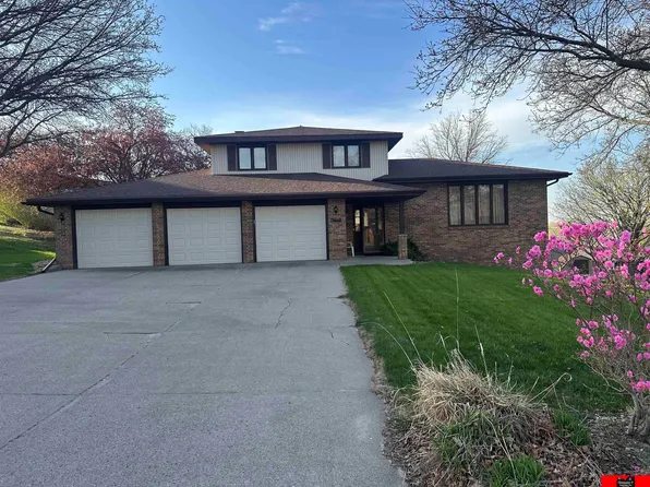 939 E Sheridan St, West Point, NE 68788