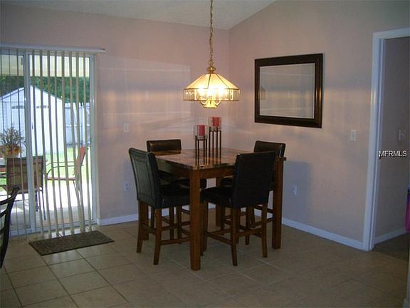 4th image of 3211 Sawyer Cir