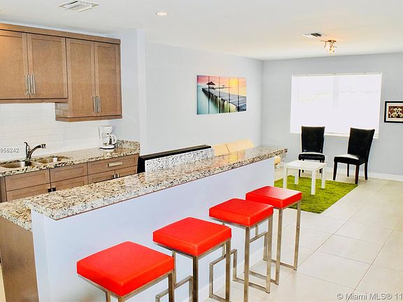 2nd image of 618 NE 20th St #1