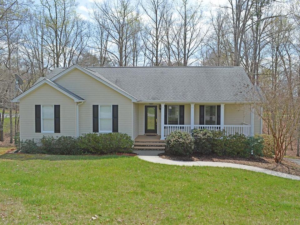 1st image of 223 Shamrock Ct