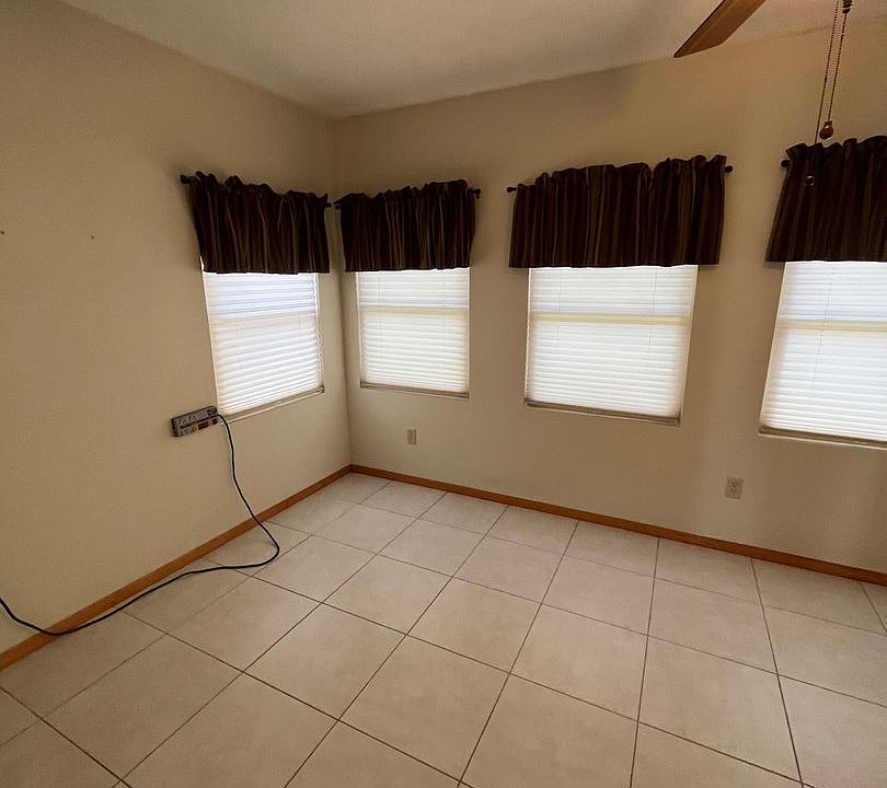 1st image of 3945 Balsam Dr