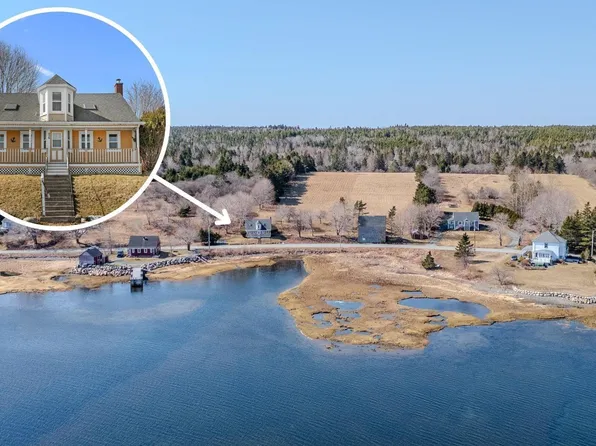 406 Kingsburg Rd, Lunenburg, NS B0J 2X0