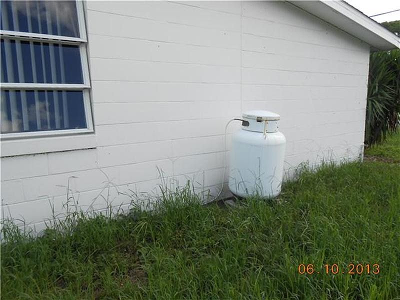 1st image of 409 Dunn Dr