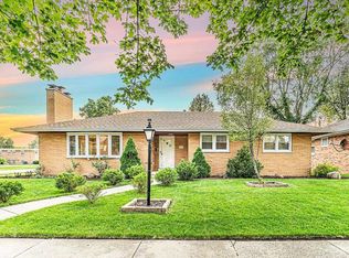 2420 Hawthorne Ave, Westchester, IL