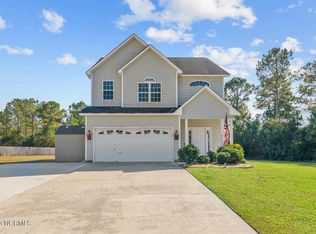 114 Sunny Point Dr, Richlands, NC 28574
