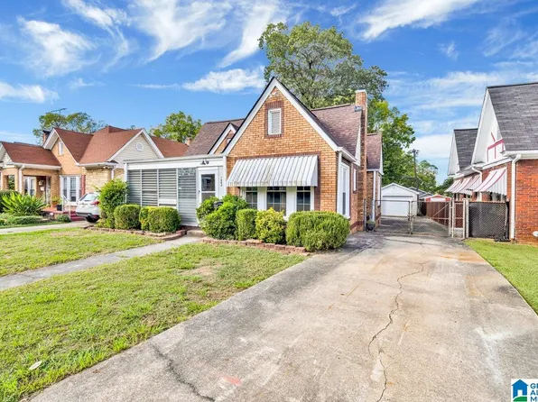 1804 Saint Charles Ct SW, Birmingham, AL 35211