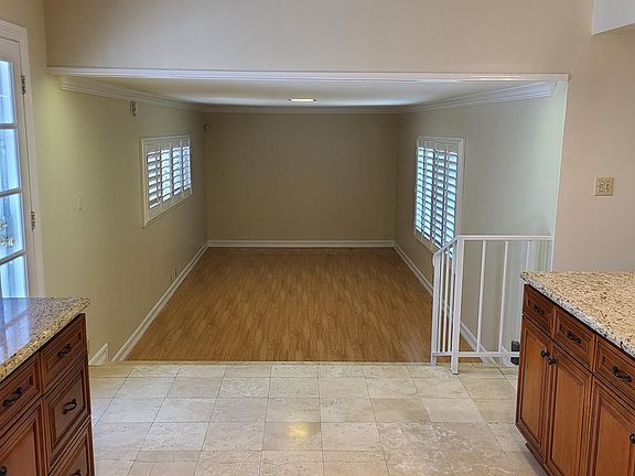 3rd image of 4527 W 140th St