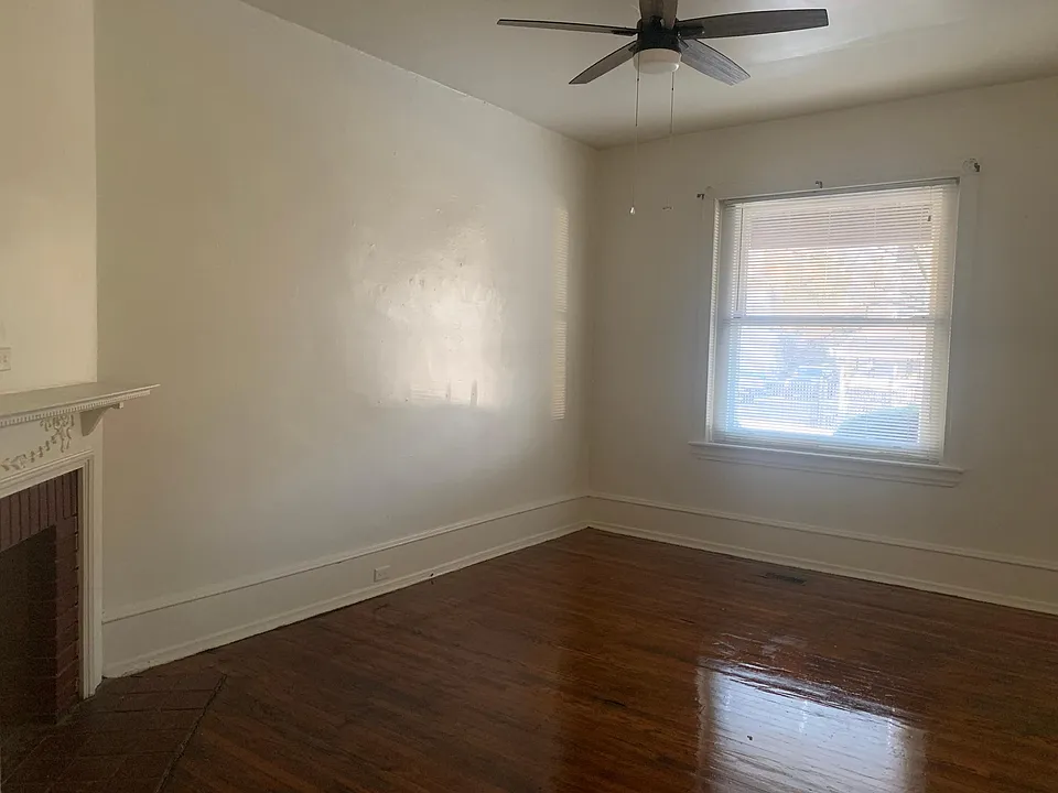 Living Room Large Front Window