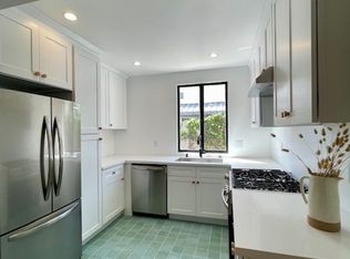 4900 Saint Elmo Dr #4902, Los Angeles, CA 90019