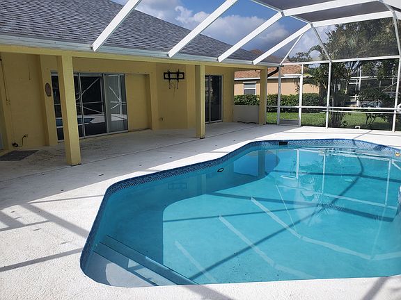 2nd image of 2509 SE Lyman Cir