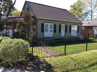 506 S Cherry St, Tomball, TX 77375