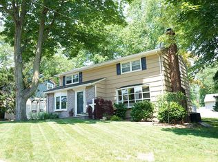 147 Waldwick Ave, Waldwick, NJ 07463