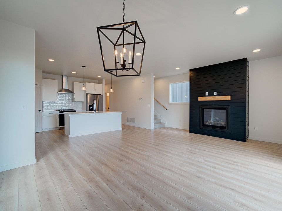 1st image of 901 Scenic Trail #11