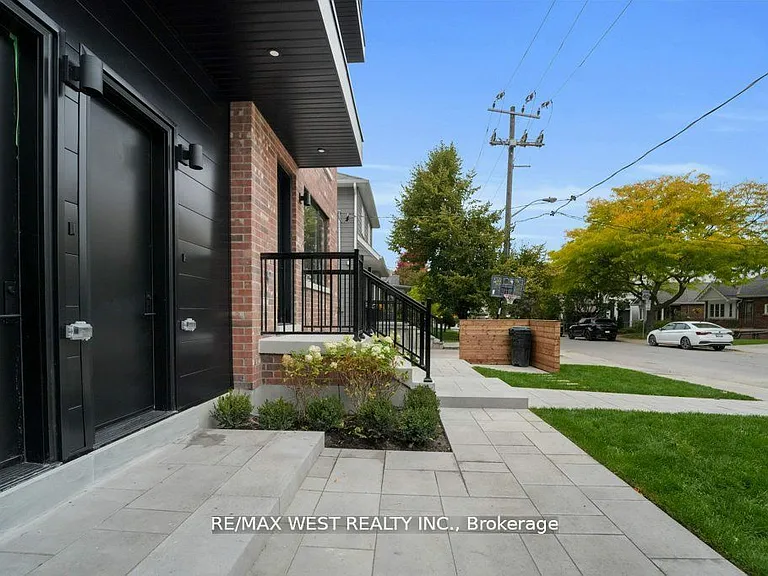 502 Atlas Ave #C — Photo 3
