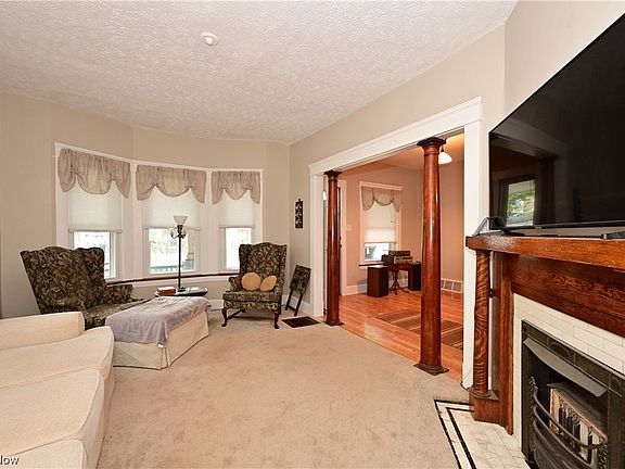 5th image of 1286 W 91st St