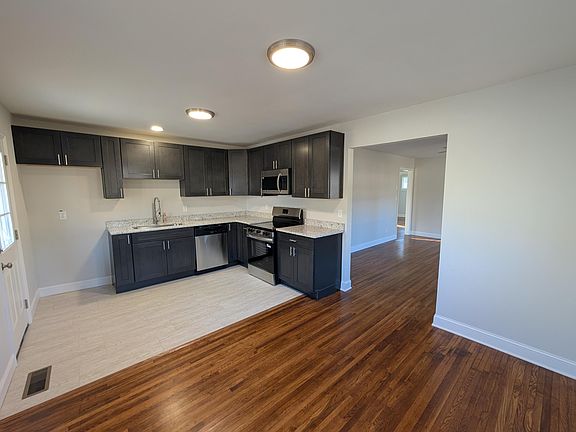 3rd image of 4720 Pawnee Trl