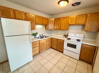 1033 Fiedler Ln APT 6, Madison, WI 53713