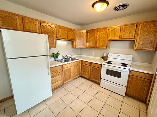 1033 Fiedler Ln #6 Photo 1