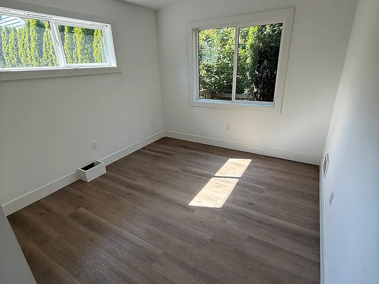 2814 34th Ave W #C — Photo 8