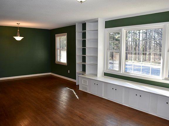 5th image of 805 Lucerne Dr
