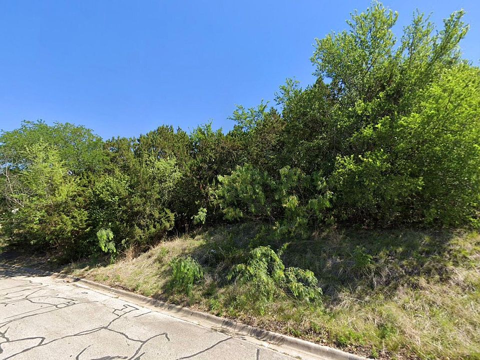2nd image of 4614 Arrowhead Dr