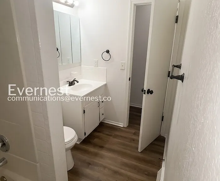 1821 S Speas Dr — Photo 12