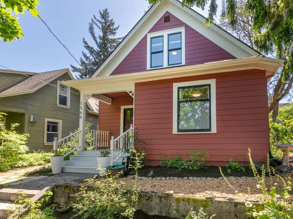1566 SE Linn St, Portland, OR 97202