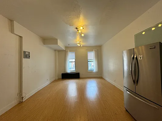 Rented by Pear NYC LLC | media 5