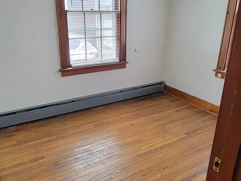 117 S Monroe Ave — Photo 6