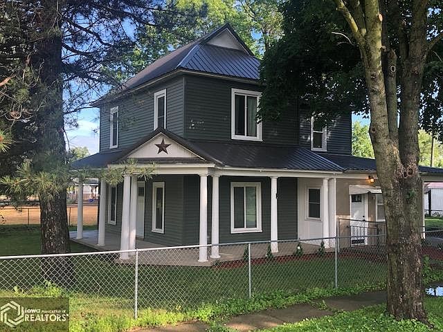 2nd image of 210 Church St