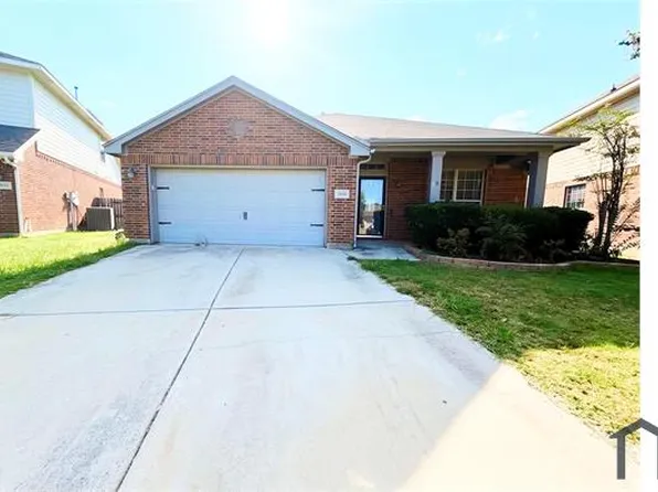 5601 Piedra Dr, Fort Worth, TX 76179