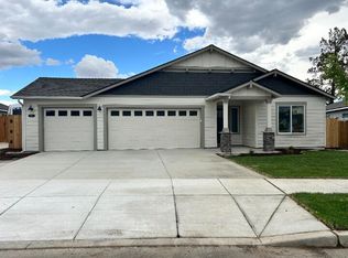 1131 NW Walnut Ave #4, Redmond, OR 97756