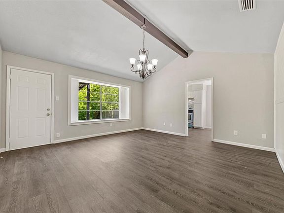 3rd image of 1620 Roundrock Trl