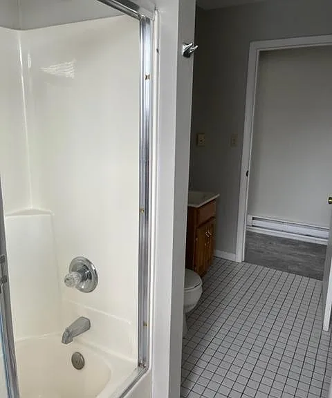 211 E North St #4D — Photo 3