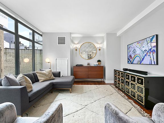 5th image of 57 Reade St APT 5F