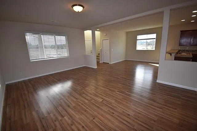 3 bed, 2.5 bath, 1850 sqft, $2,795 — Photo 3