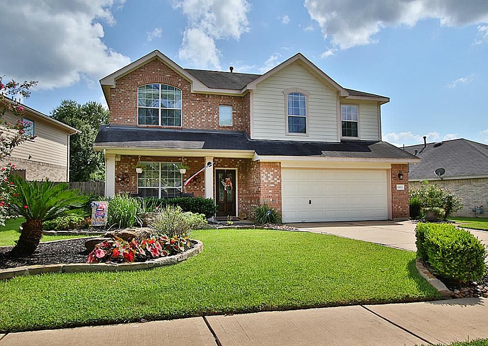 1st image of 18831 Squirrel Oaks Dr