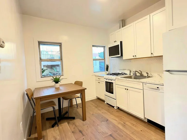 2629 1/2 Granada St #2629-1/2 — Photo 8