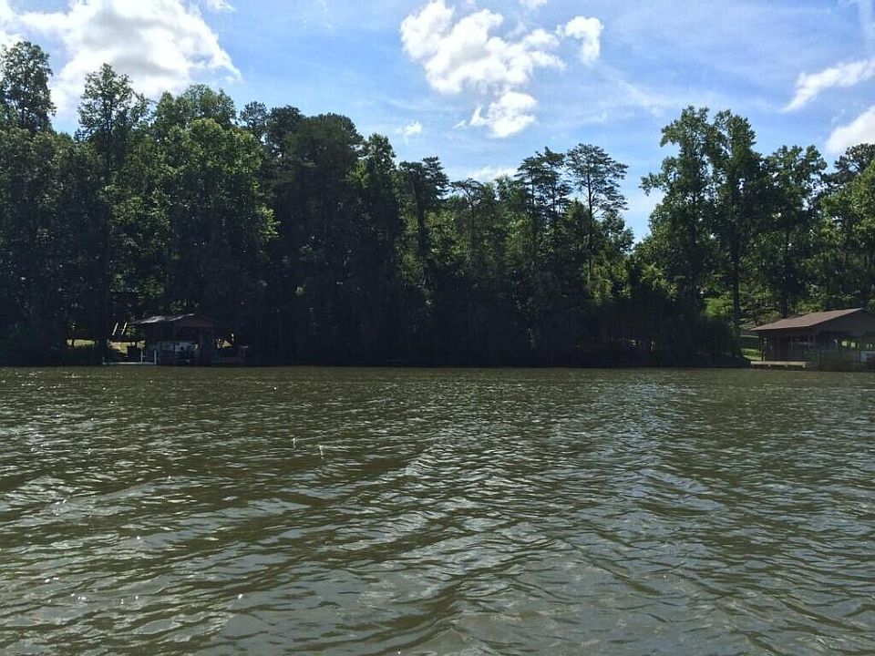 1st image of 11 Dogwood Dr