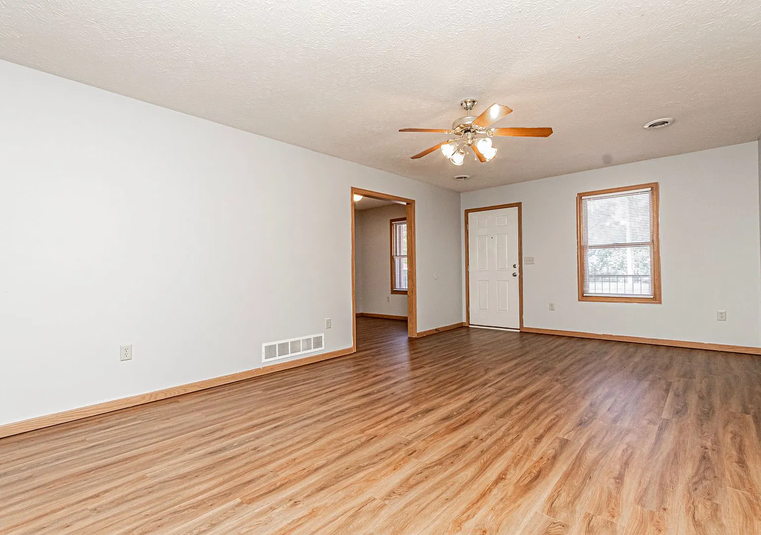 Red Brick Apartments — Photo 4