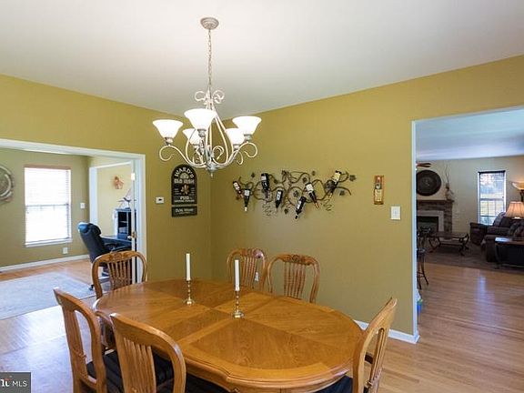 2nd image of 100 Pennwood Dr